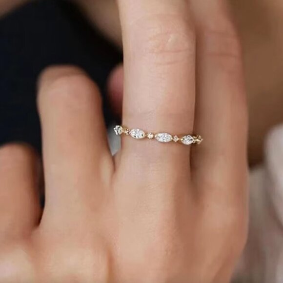 NEW 18k Yellow Gold Diamond Ring Band Dainty Stackable Ring - Picture 5 of 5